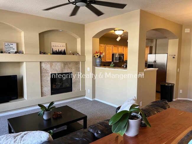 Building Photo - 452 Black Feather Loop