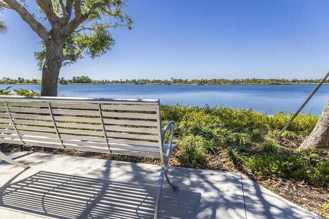 Building Photo - 12240 Wellen Golf St