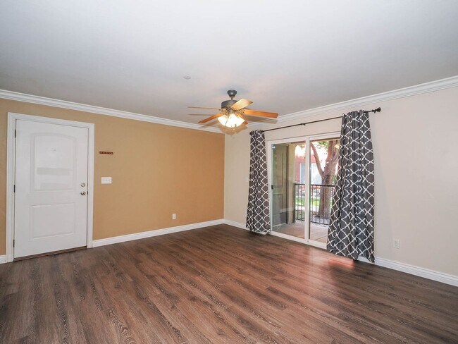 Building Photo - GROUND LEVEL CONDO UNIT