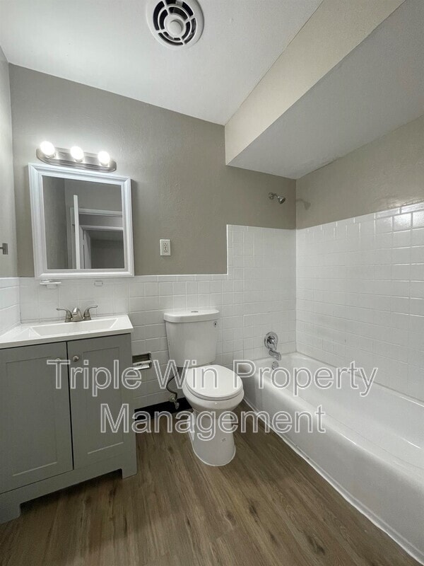 Building Photo - 2022 Northaire Ln