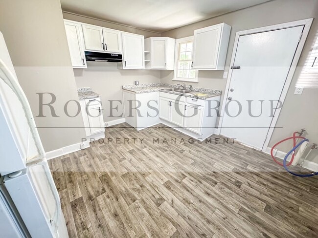 Building Photo - 516 N Clark St