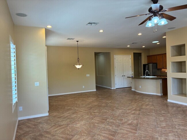 Building Photo - 20973 W Cora Vista