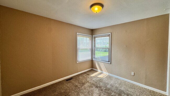 Building Photo - Available Aug 12th, 2026!