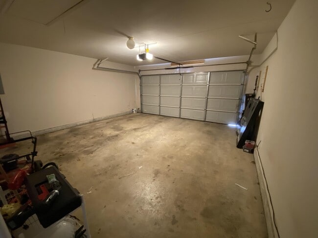 Building Photo - 909 N Windermere Dr