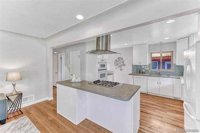 Building Photo - 3423 W 39th Ave