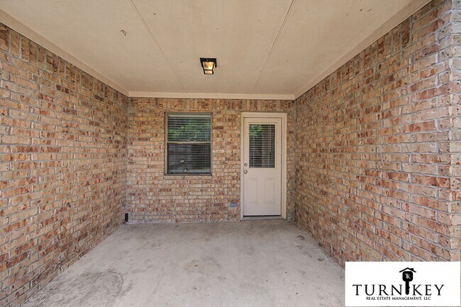 Building Photo - 3124-3126 Cherry Ln