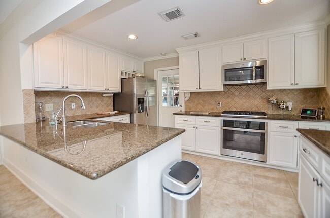 Building Photo - 5421 Pagewood Ln