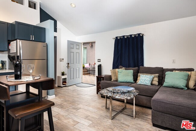 Building Photo - 8308 Flight Ave