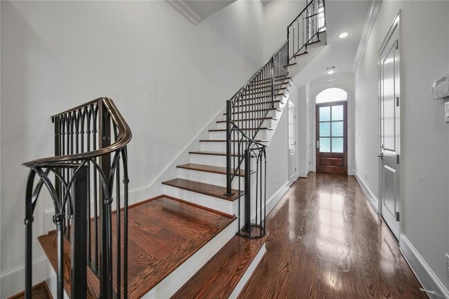 Building Photo - 42 Wooded Park Pl