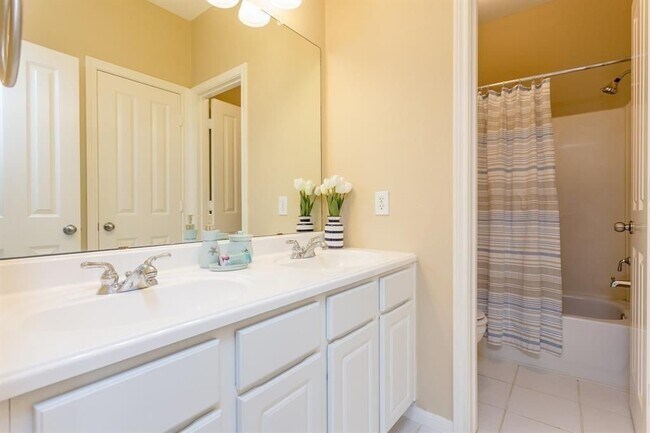 Building Photo - 5918 Union Springs