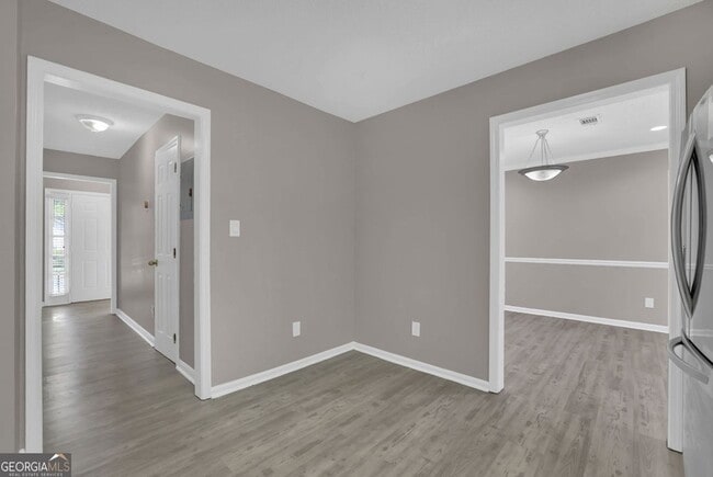 Building Photo - 255 Triple Oaks Dr