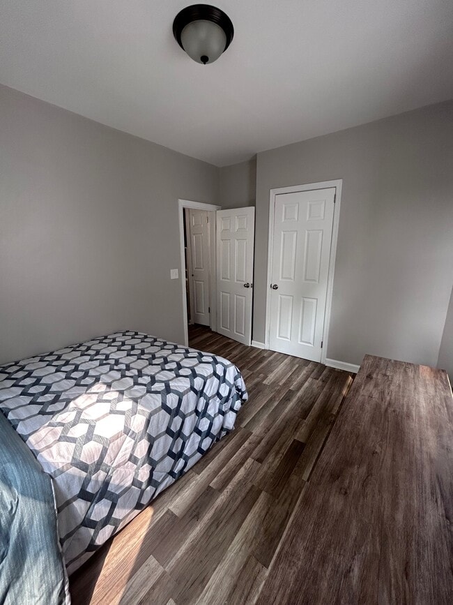 Building Photo - 42 Ella St