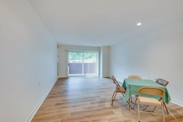 Building Photo - Spacious 2BR / 2BA First-Floor Condo with Balcony & Amenities at Rosemary Ridge