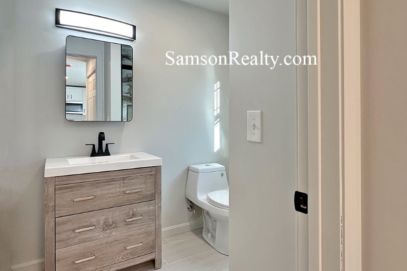 Building Photo - 39 Schofield St