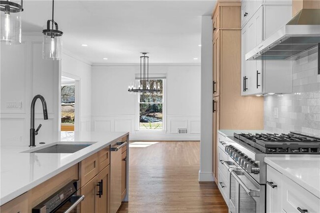 Building Photo - 350 Kelson Dr NW
