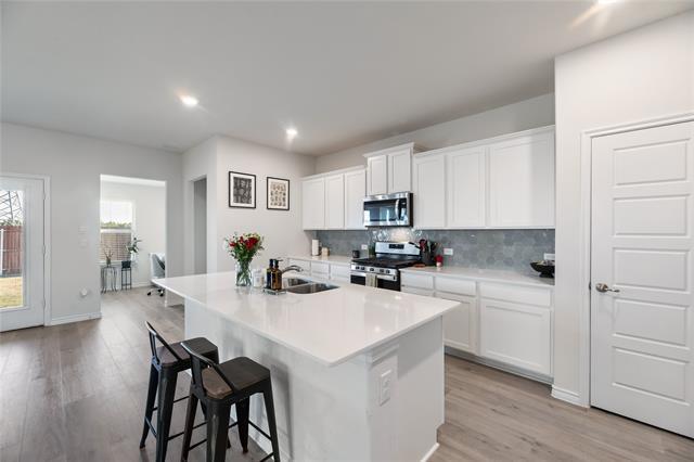 Building Photo - 8356 George Brown Dr