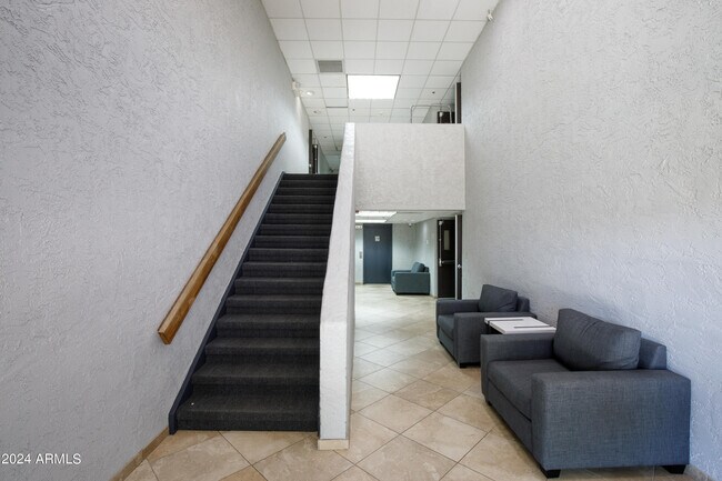 Building Photo - 7350 N Pima Rd