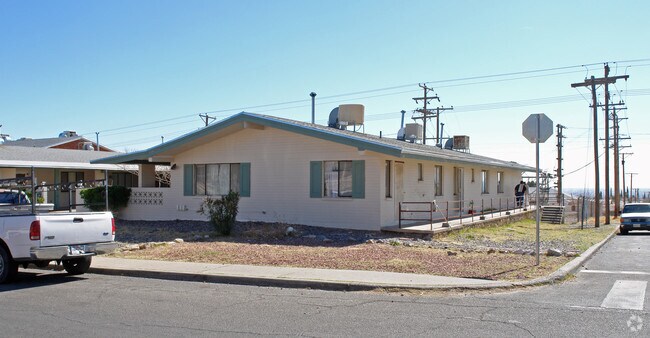 Primary Photo - 2800 Harrison St