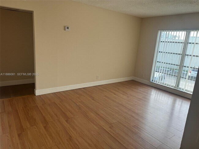 Building Photo - 4519 Treehouse Ln