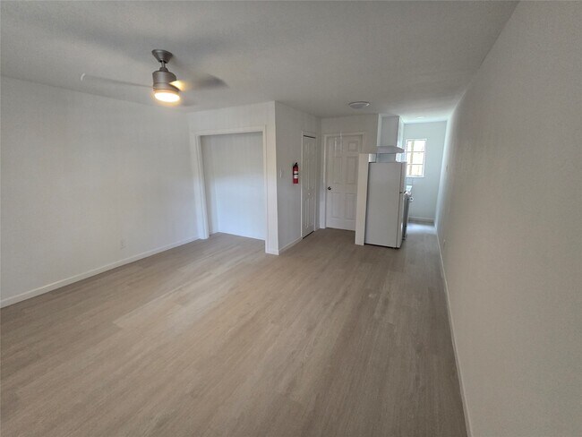 Building Photo - 2501 Yoakum Blvd