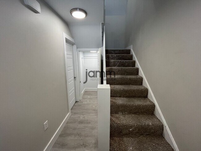 Building Photo - 1966 Randall Rd