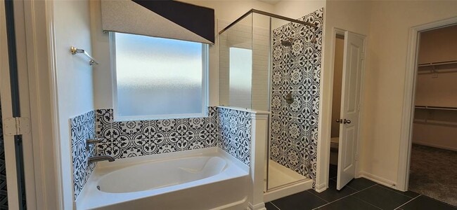 Building Photo - 201 Water Grass Trl