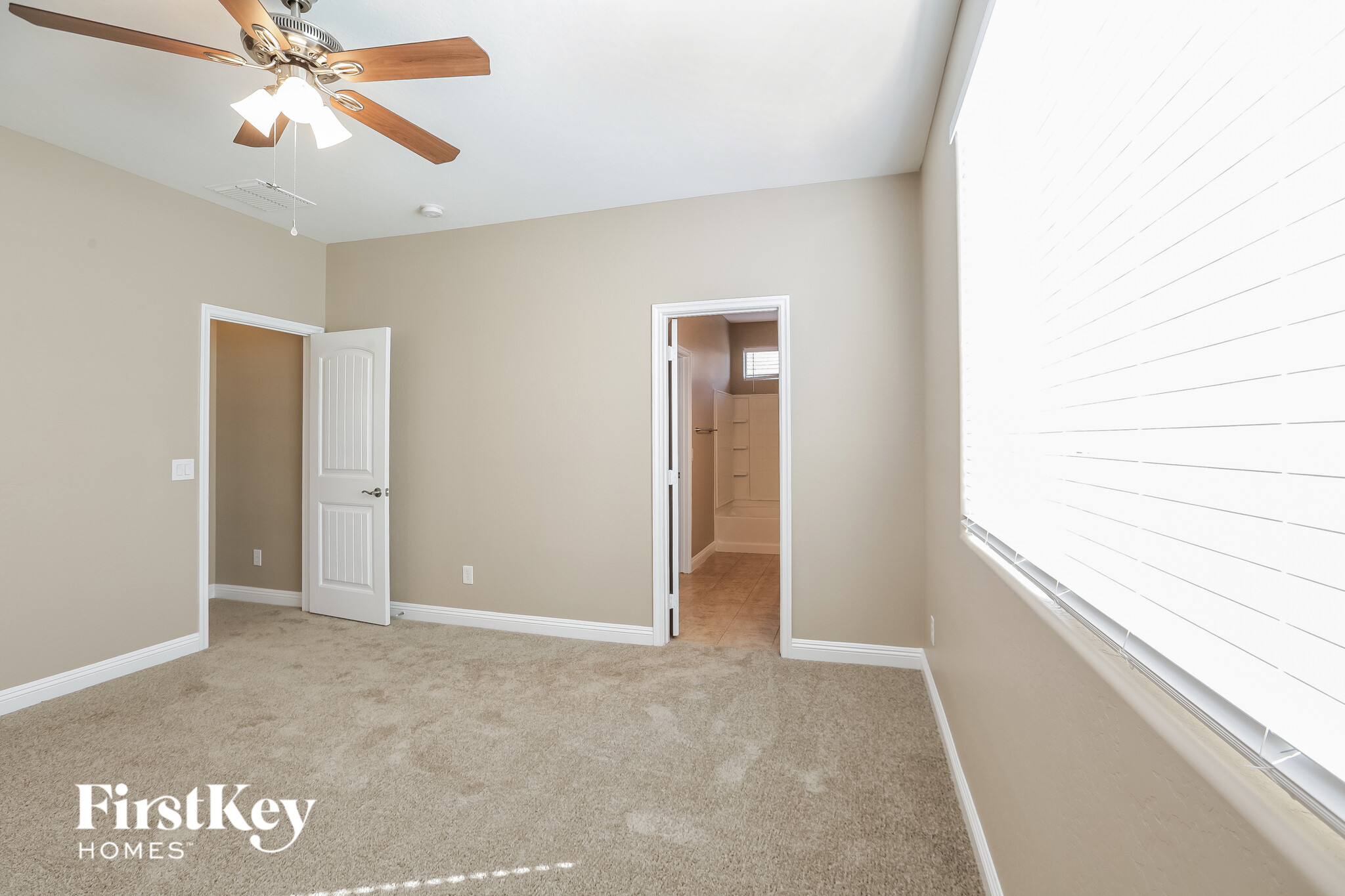 Building Photo - 1809 W Loemann Dr