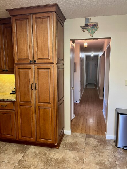 Building Photo - 413 Andros Way