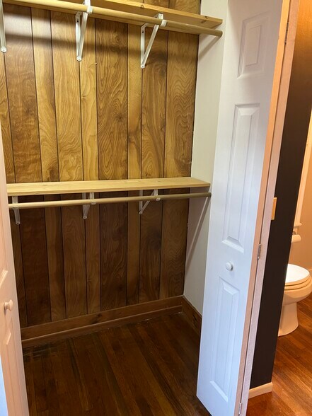 Building Photo - 60 Pulliam St