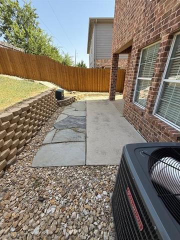 Building Photo - 320 Woodgrove Dr