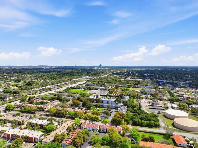 Building Photo - 3907 NW 76th Terrace