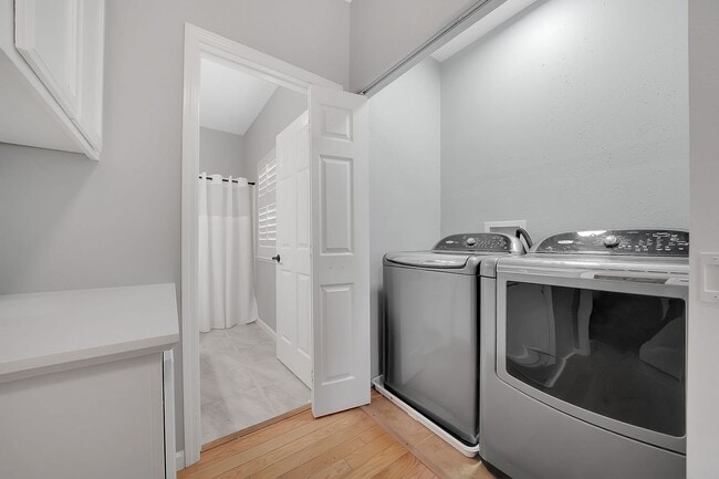 Building Photo - Copperopolis 3 Bd. / 2 Ba. Lake Access Fur...