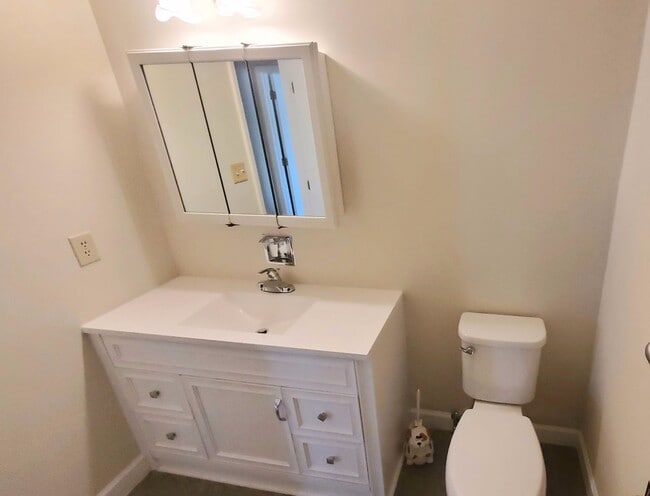 Building Photo - Spacious 3 bedroom 2 bathroom in Gastonia