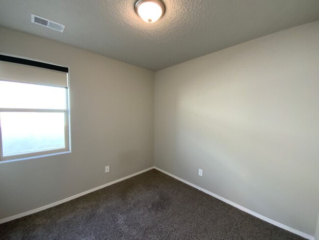 Building Photo - 3 Bedroom Single Story Home Available Near Westside Blvd SE & Unser Blvd SE!