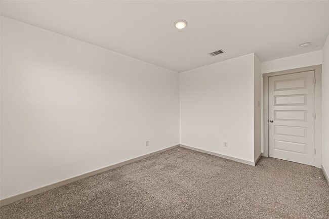 Building Photo - 6903 Green Embers Ln