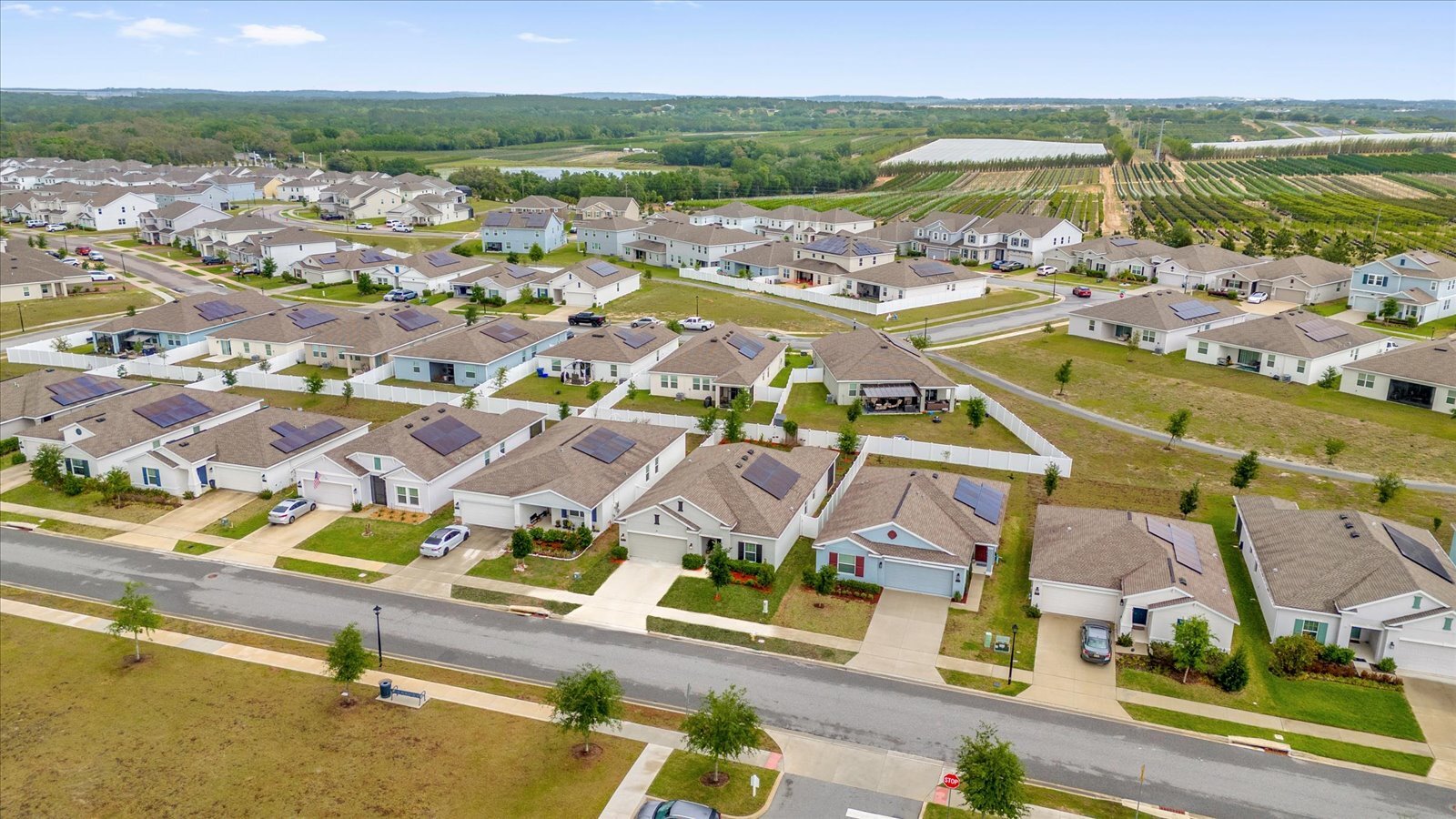 Building Photo - 1820 Church Lake St