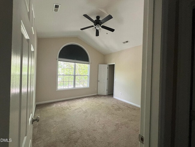 Building Photo - Room in Condo on Claret Ln