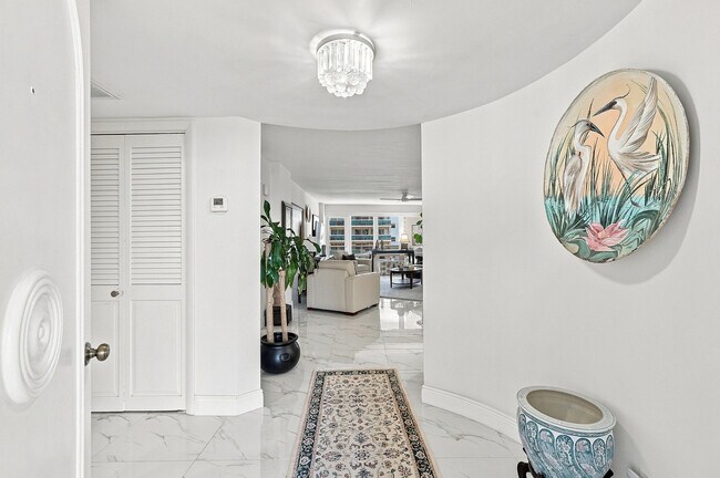 Building Photo - 4100 Galt Ocean Dr