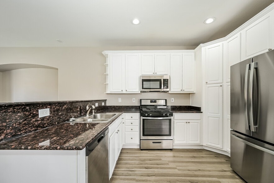 Building Photo - 10839 Vestone St