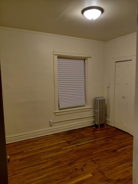 Bedroom 2 - 7925 S Eberhart Ave