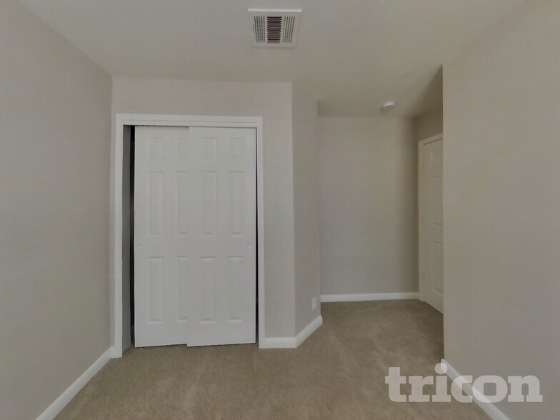 Building Photo - 4842 Dahlia Terrace