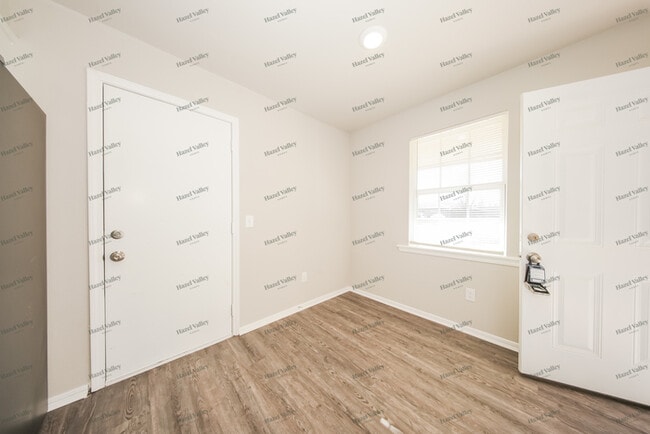 Building Photo - 603 SE 51st St