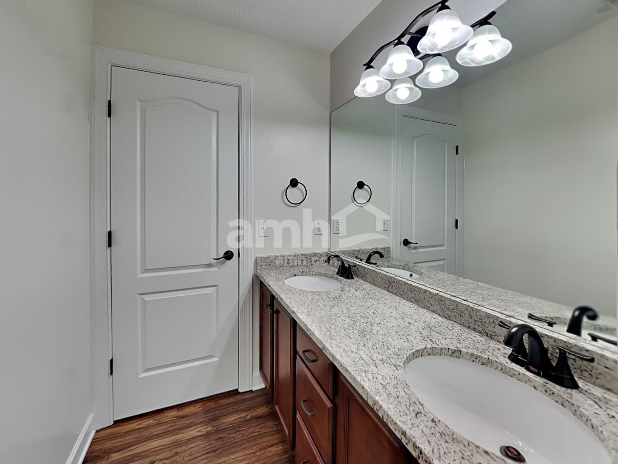 Building Photo - 6457 Sunnywood Dr