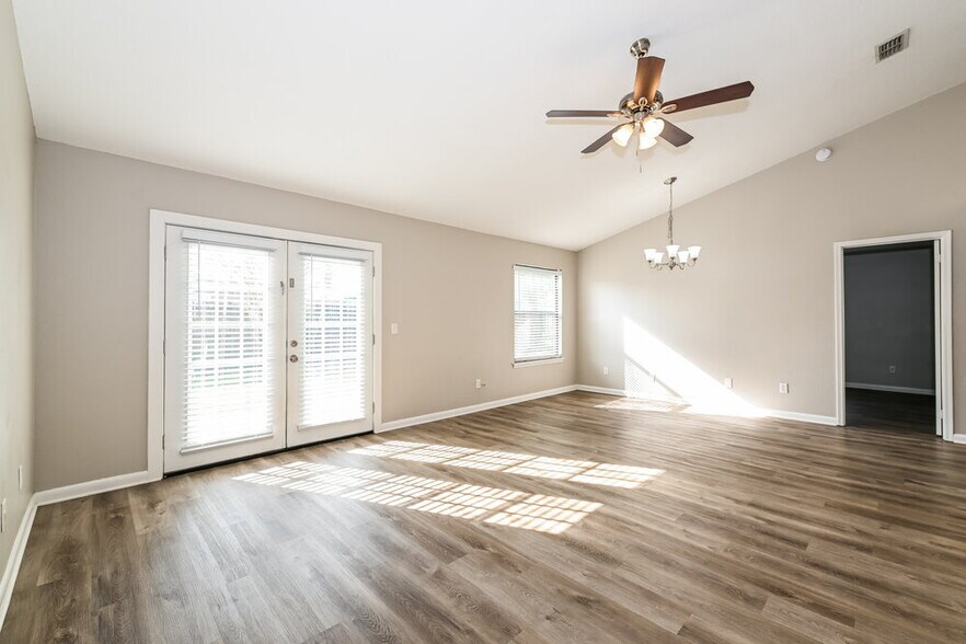 Building Photo - 11548 Treasury Cir S