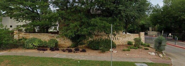 Building Photo - 3406 Menchaca Rd