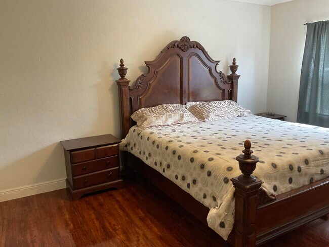 Building Photo - 6566 Spring Meadow Dr