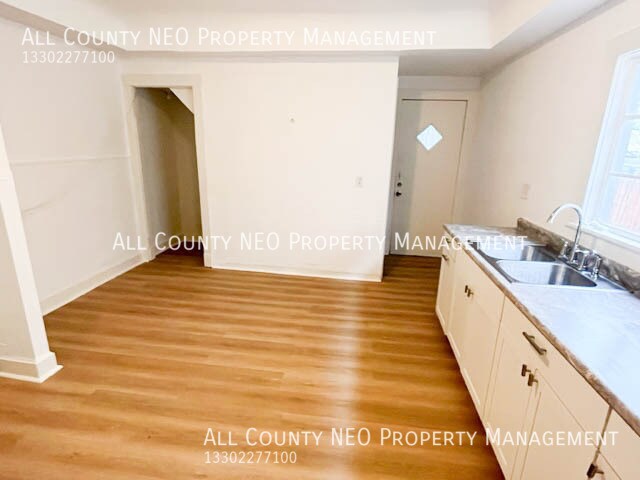 Building Photo - 3431 W 49th St