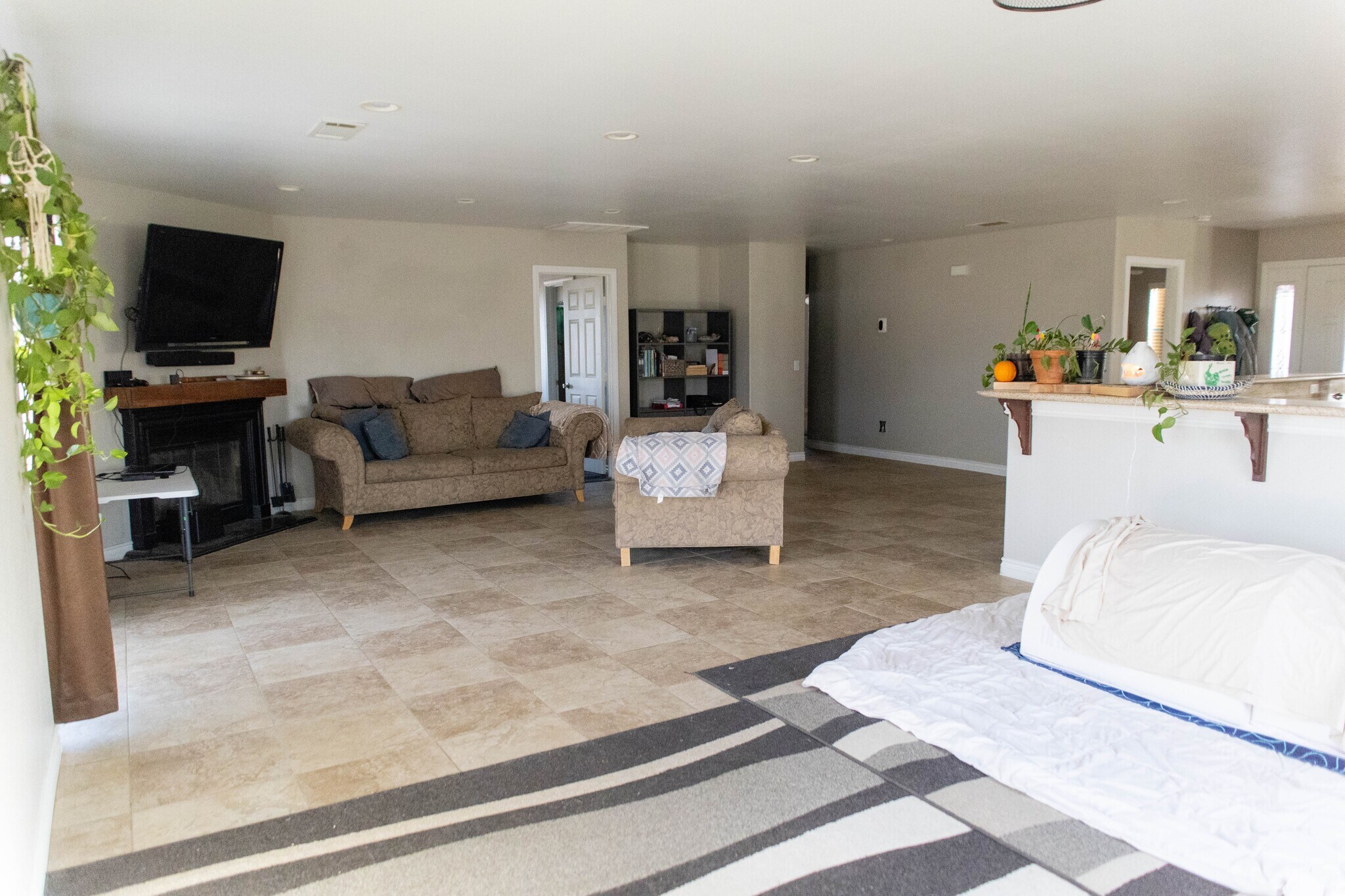 Building Photo - 12072 Pacific Rd