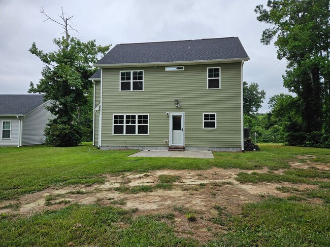 Building Photo - Charming 3-bedroom, 2-bathroom unfurnished...