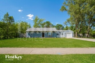 Building Photo - 201 W 10th St